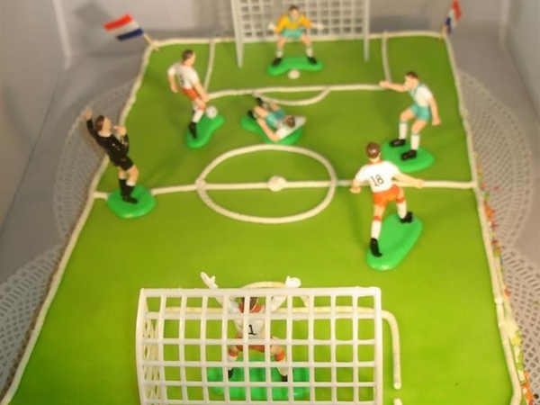 voetbalveld taart